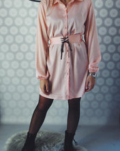 Carica l&#39;immagine nel visualizzatore della galleria Abito camicia in setina rosa
